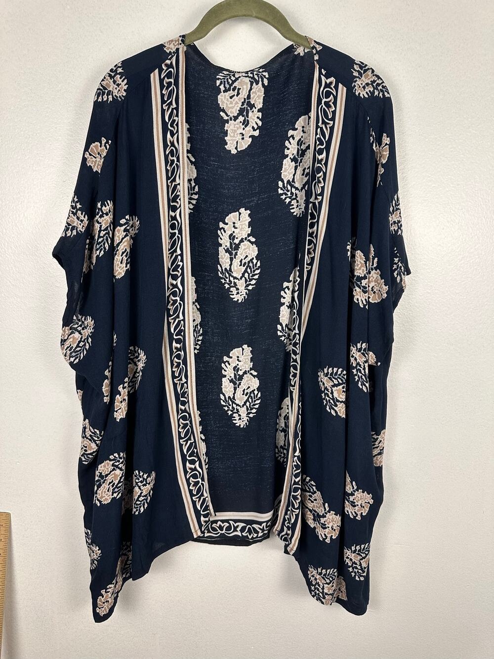 Persun blue floral kimono cover-up features a distinct border print design